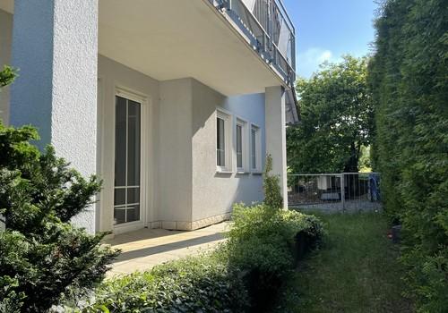 Hausansichten u. Garten