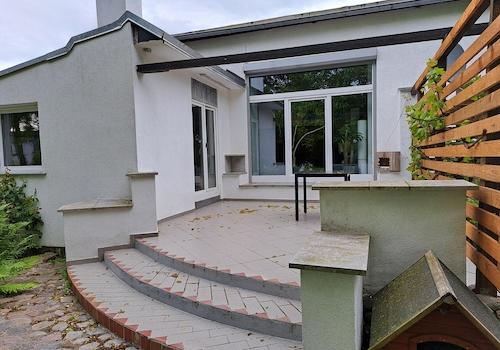 Wohnbereich mit Westterrasse