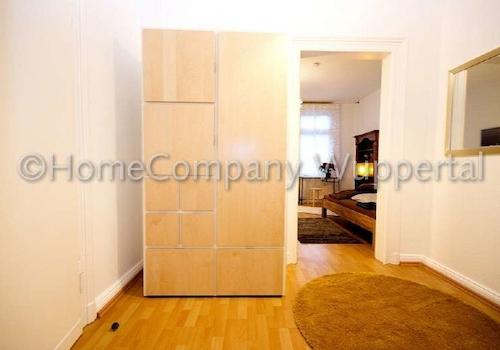 Kleiderschrank