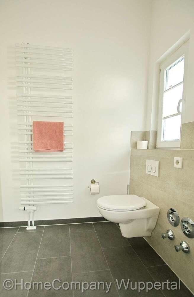 WC und Handtuchwärmer