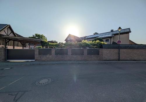 Totale v Straßenseite