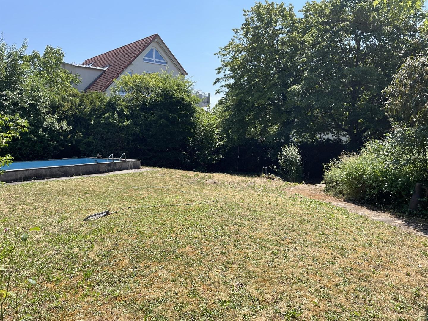 Garten, Schwimmbad