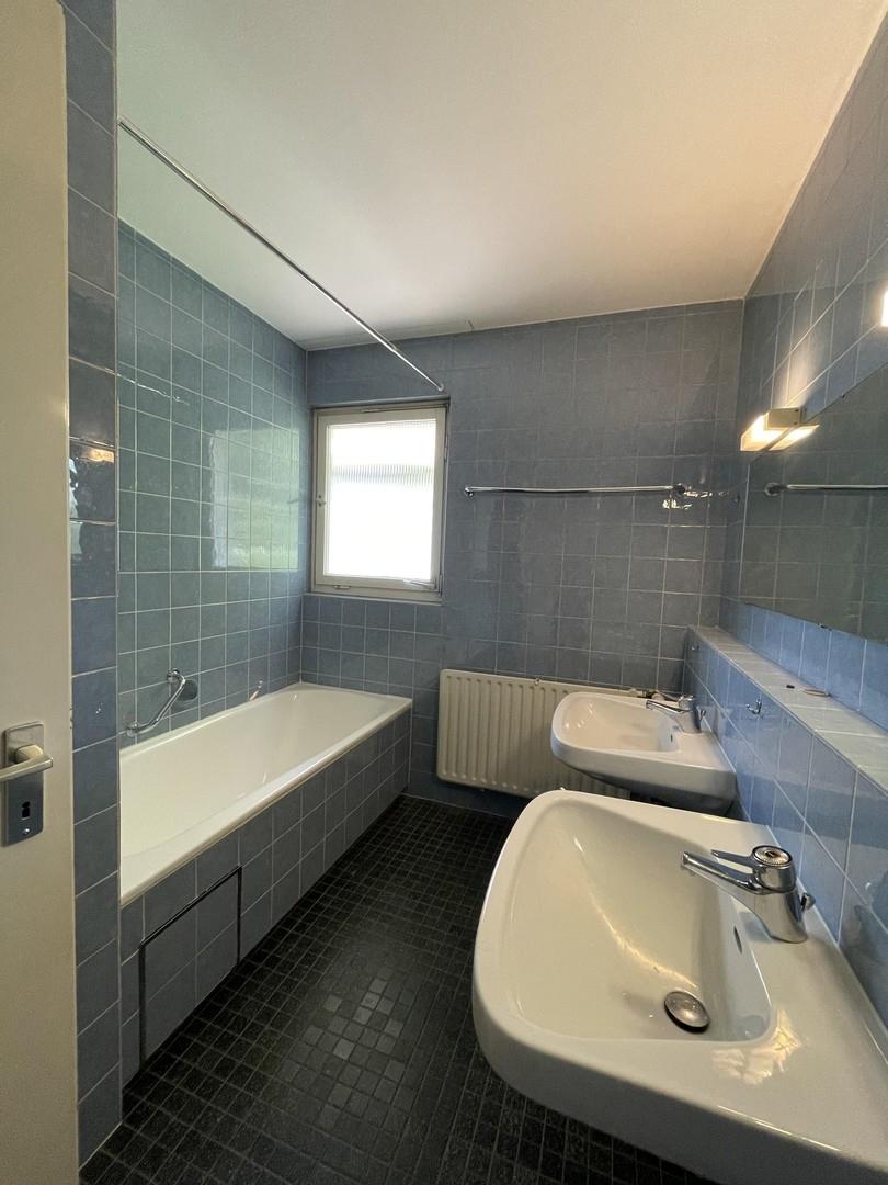 Bad mit Wanne