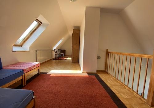 Flur Dachgeschoss Haus 2