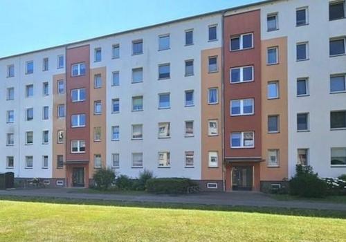 Außenansicht mit Eingang