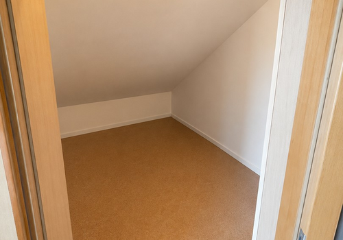 Ankleide Schlafzimmer 1 DG