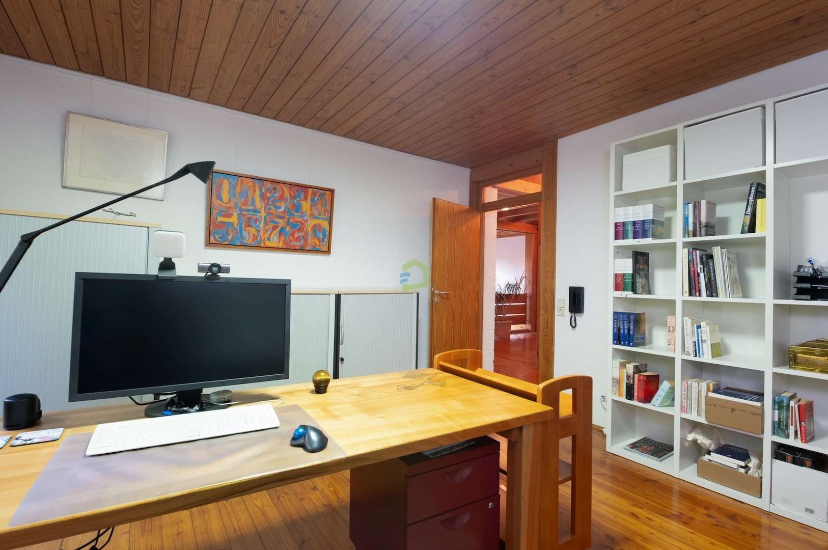 Arbeitszimmer