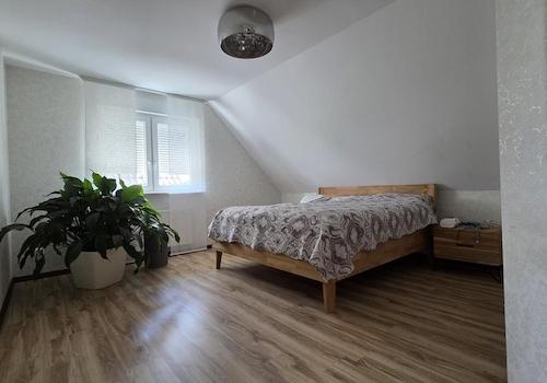 Schlafzimmer 1