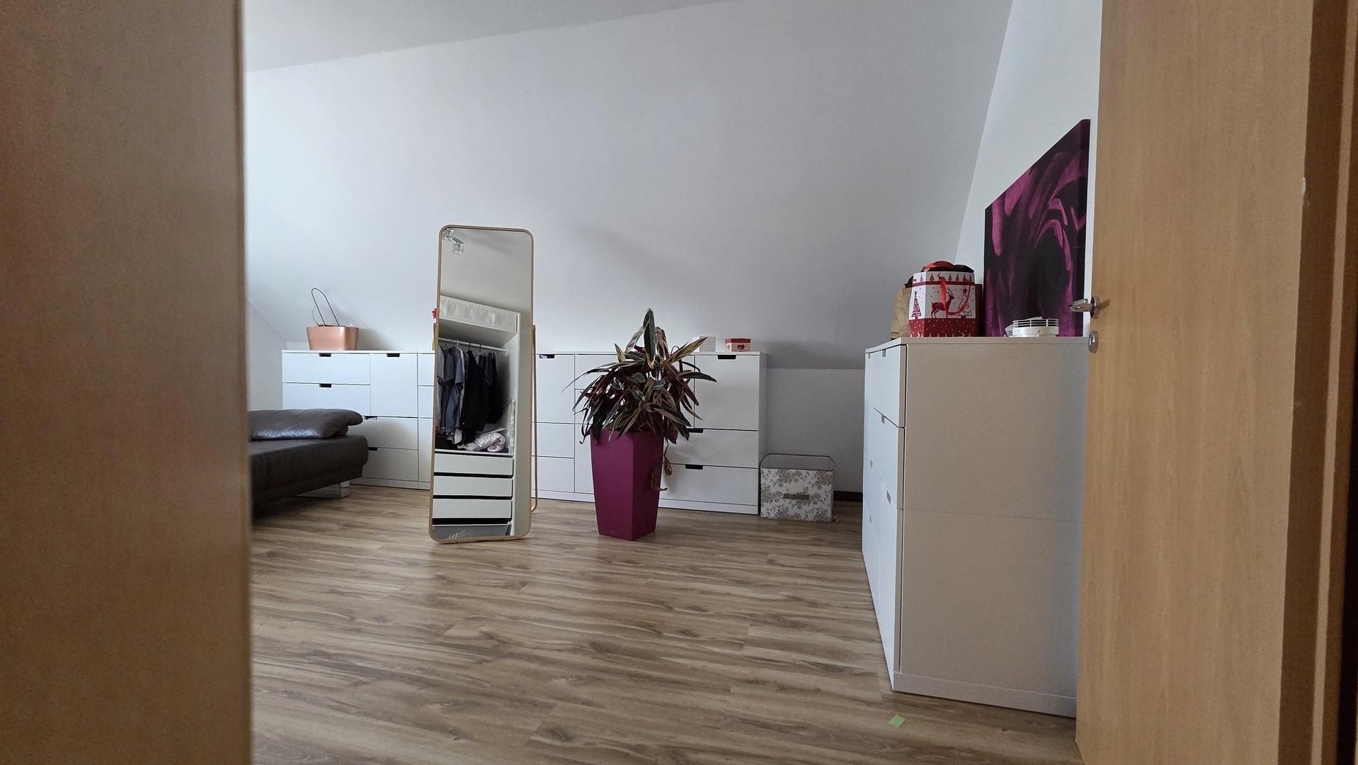 Schlafzimmer 2