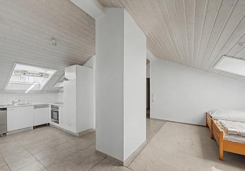 Einliegerwohnung Dachgeschoss Wohnen/Schlafen