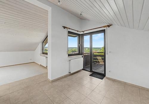 Einliegerwohnung Dachgeschoss Wohnen/Schlafen