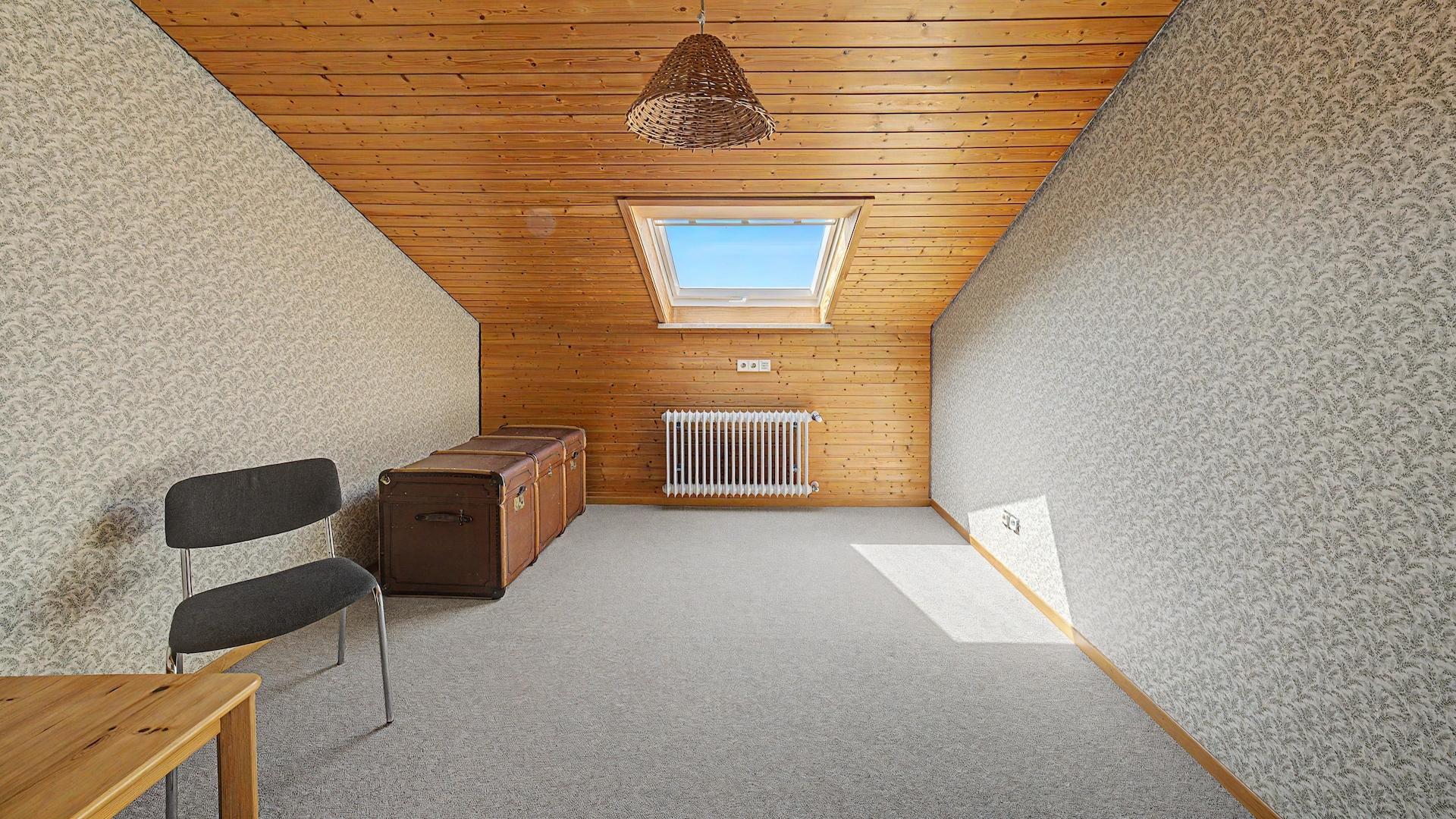 Einliegerwohnung Dachgeschoss Zimmer