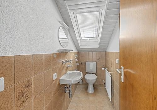 Einliegerwohnung Dachgeschoss WC