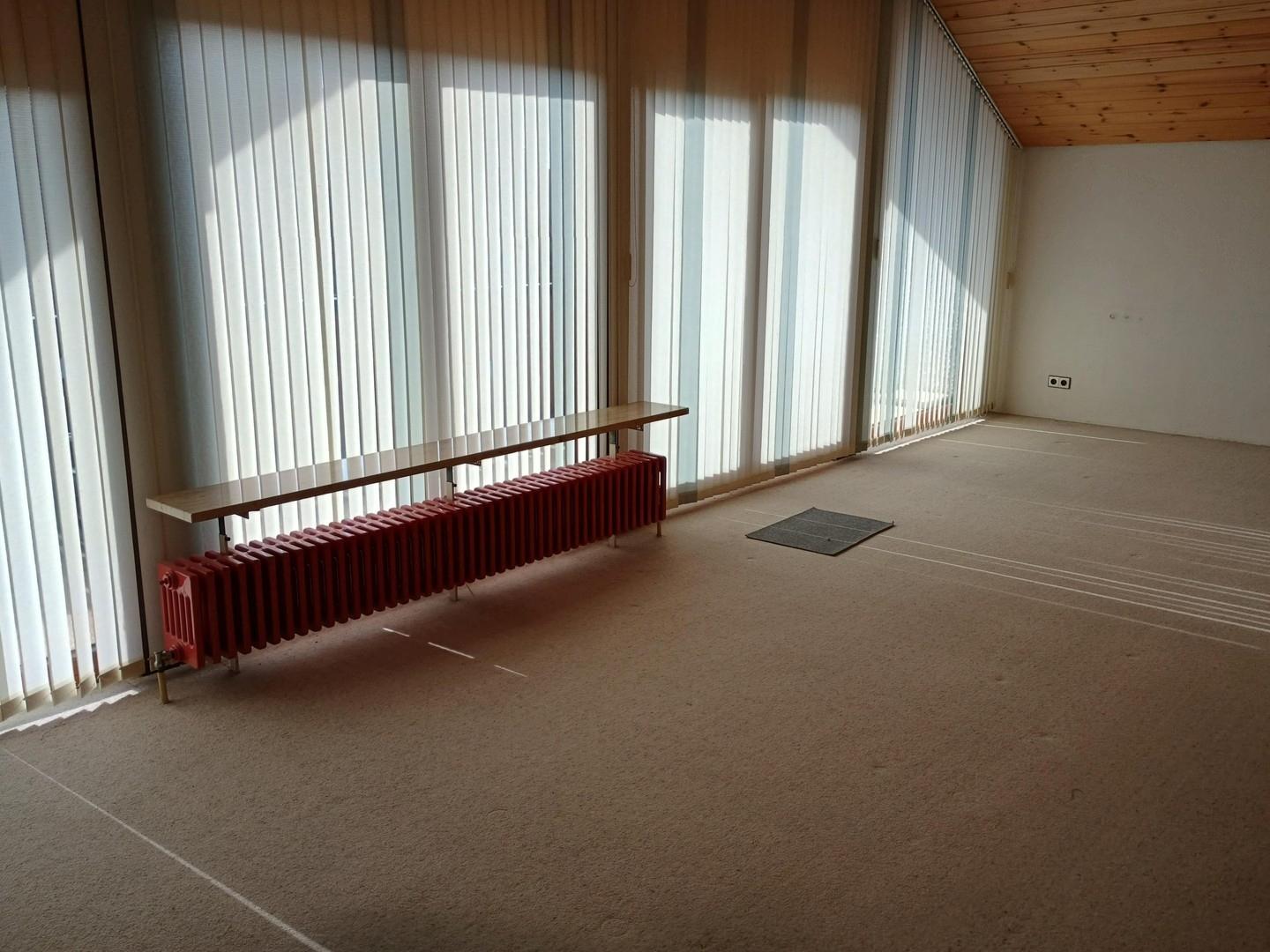 Studio -Büro OG mit Balkon