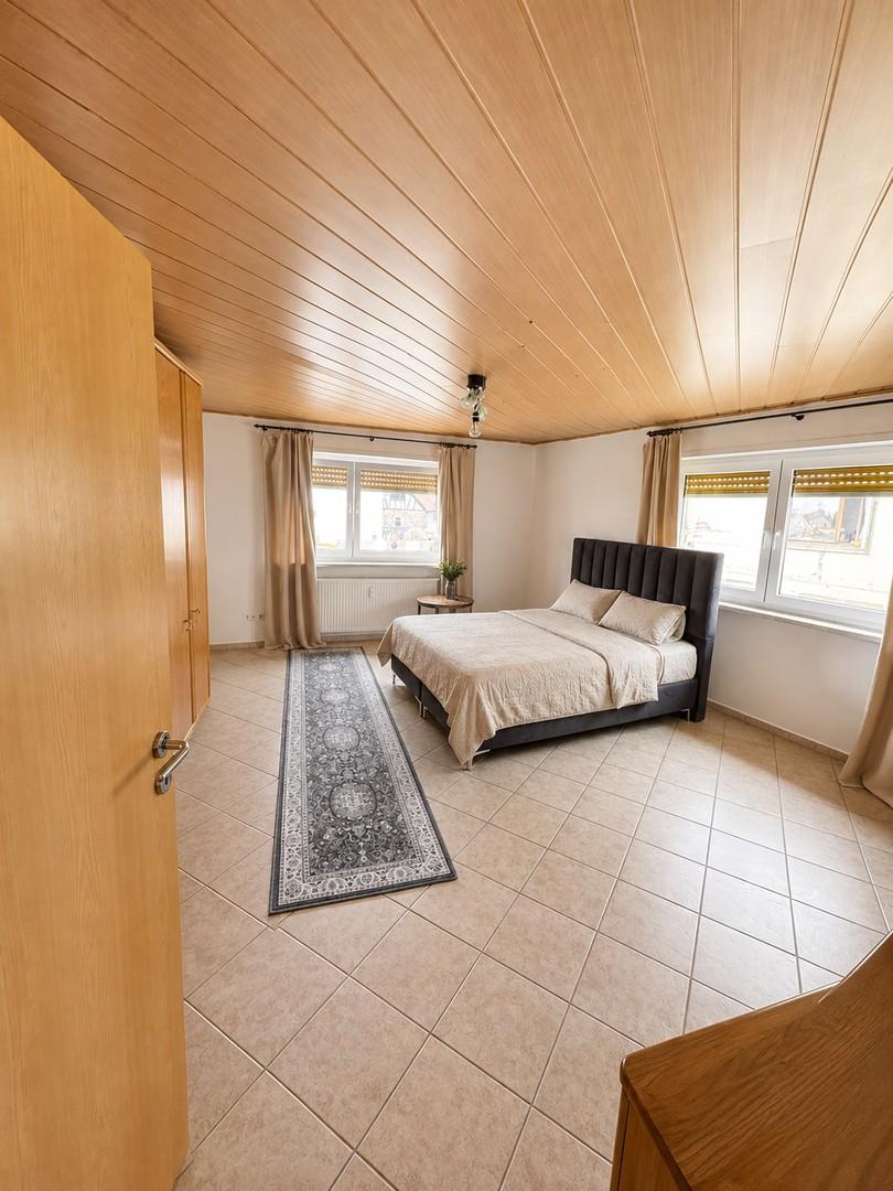 großes Schlafzimmer 2