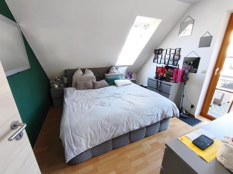 Kinder- / Arbeitszimmer mit Zugang zum Balkon Bild 1