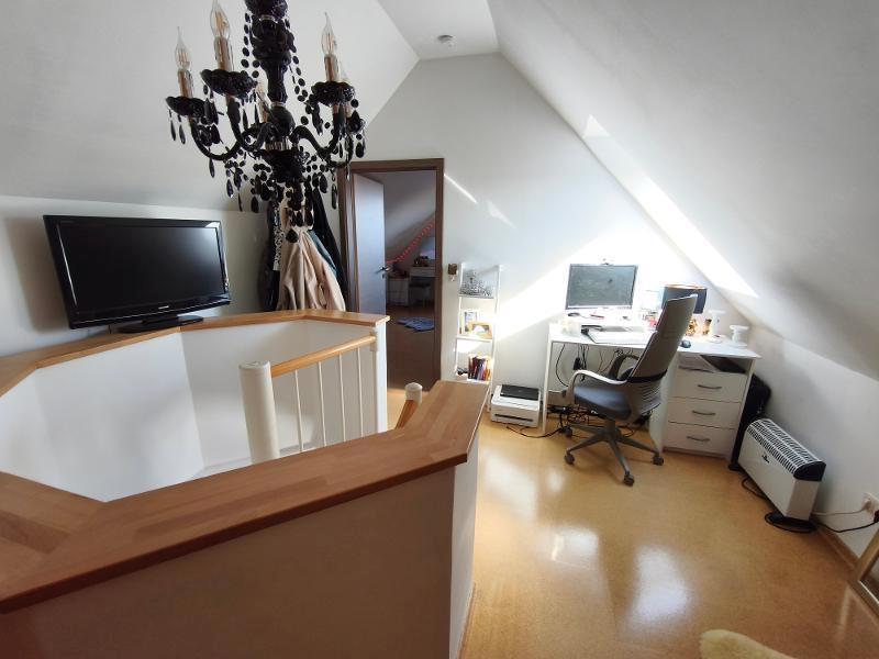 Vorraum Galerie mit Einbauschrank Bild 2