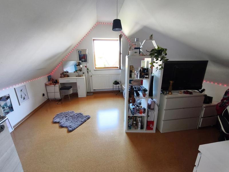 Zimmer im Spitzboden Bild 1