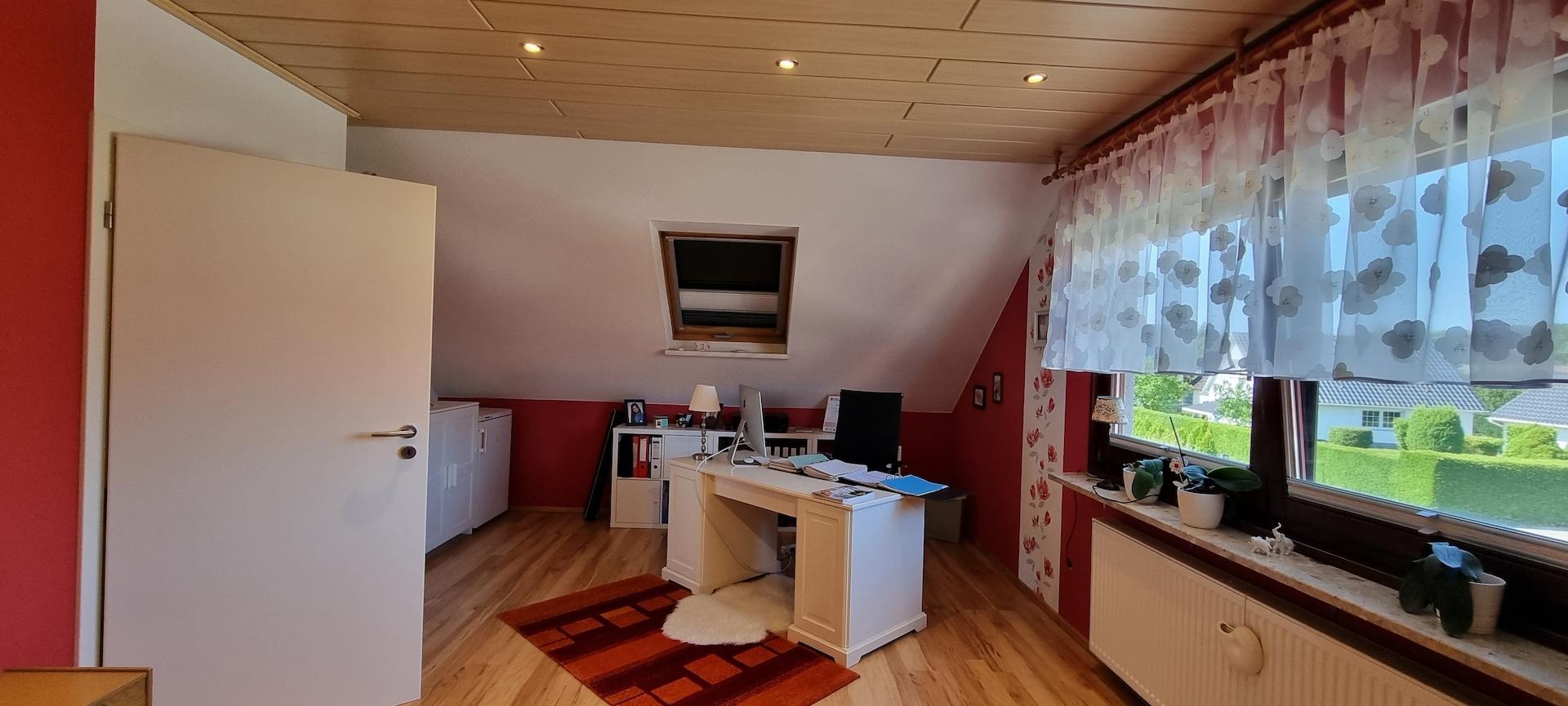 Zimmer 1 OG