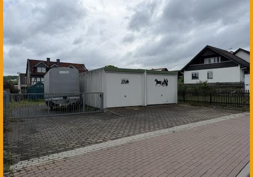 Blick auf die Doppelgarage