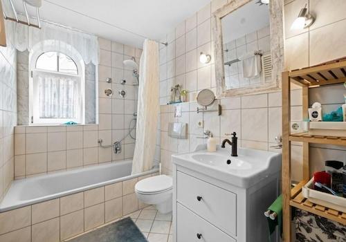 Bad Villa unten