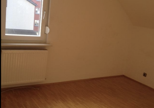 Großes Zimmer linke Ansicht mit Fenster
