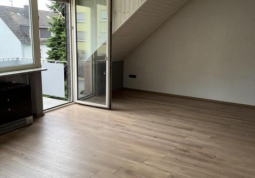 Wohnzimmer + Balkon