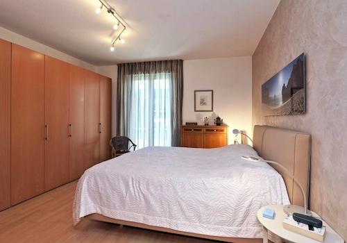 Ihr geräumiges Schlafzimmer