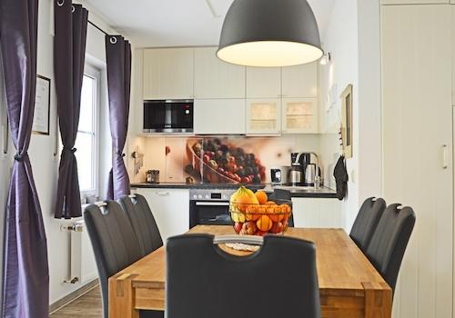 Voll ausgestattete Ikea-Küche