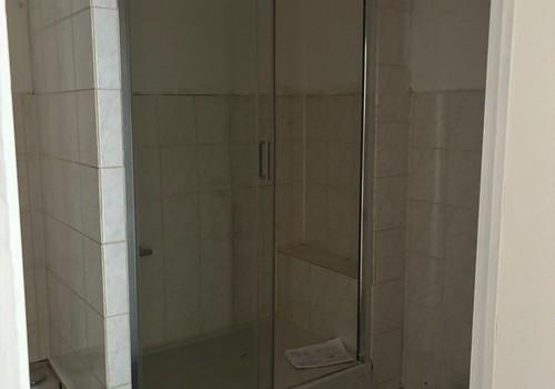 Dusche und Silikon NEU 