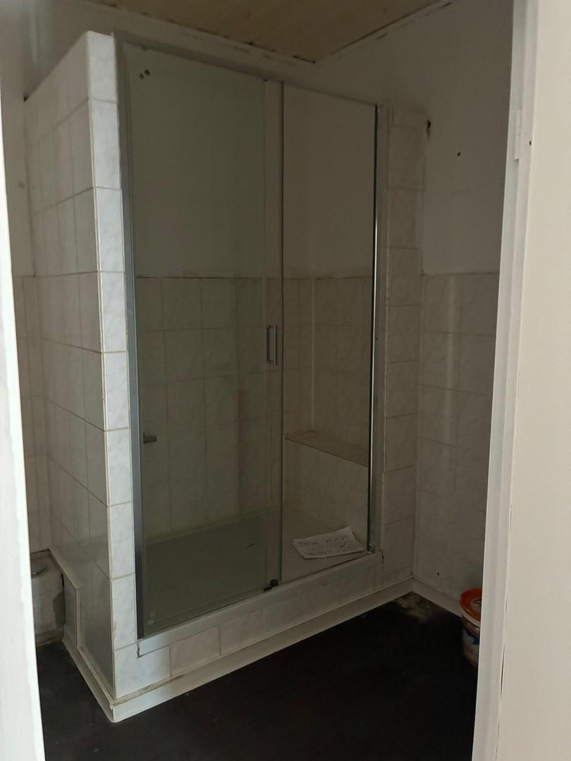 Dusche und Silikon NEU 