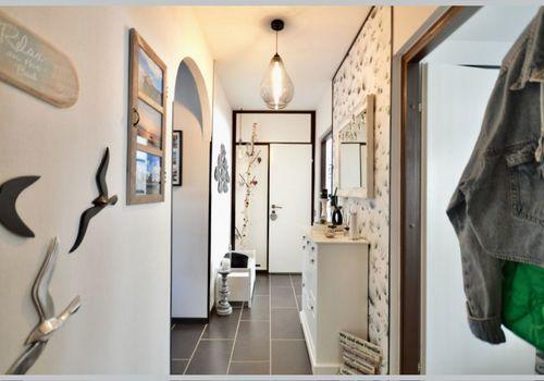 Gepflegter Eingangsbereich der Wohnung