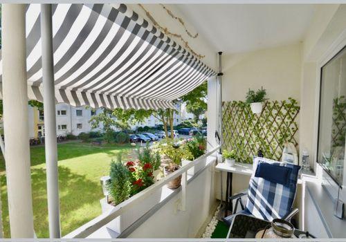 Sonniger Balkon