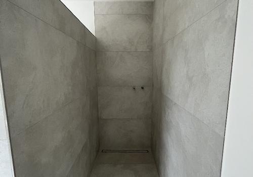 Dusche im Hauptbad