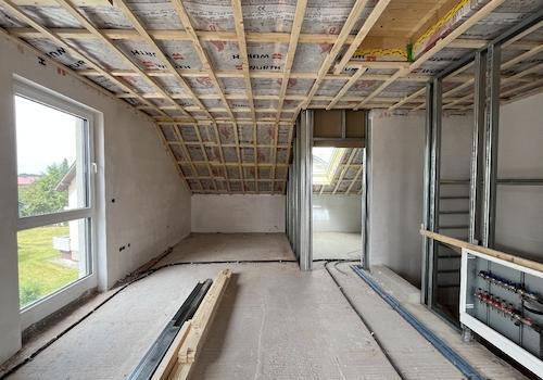 Mögliches offenes Dachgeschoss mit Bad en Suite