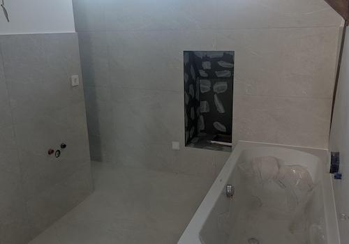 Bad mit BW, Dusche 2 WB und WC