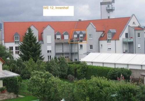 ruhiger Innnehof nach Westen