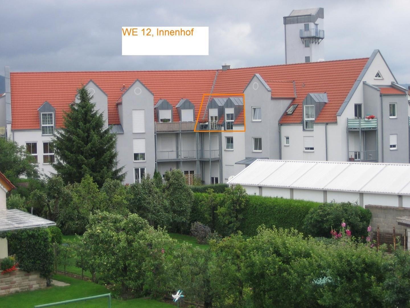 ruhiger Innnehof nach Westen