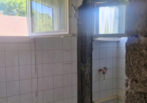 Badezimmer vor der Sanierung