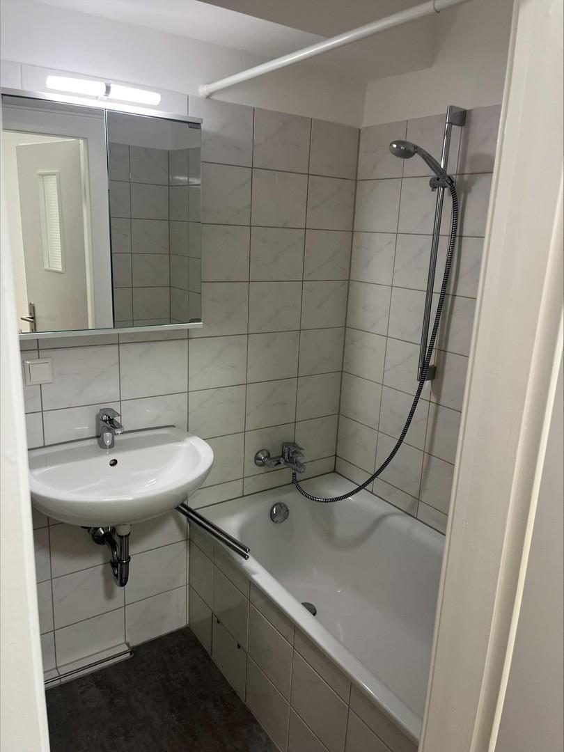 Badezimmer mit Badewanne