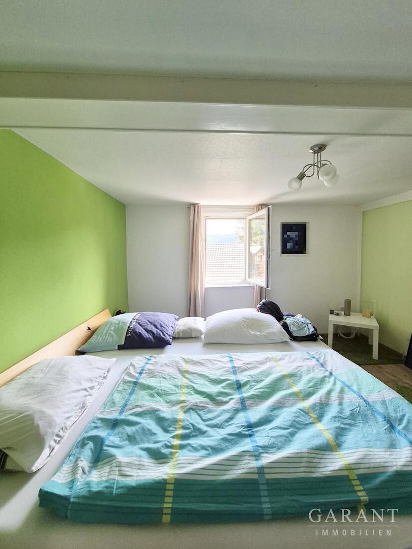 Schlafzimmer-2.OG .
