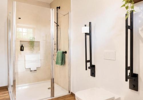 große Dusche ebenerdig