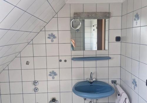 Badezimmer vor Sanierung