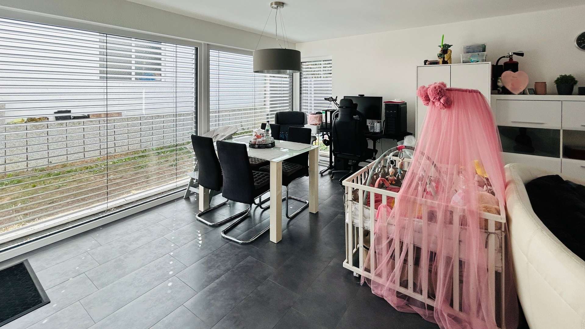Wohn- und Esszimmer