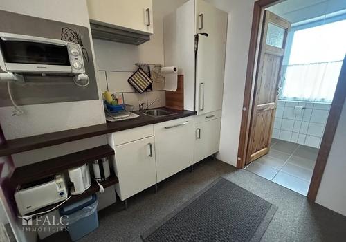 Küchenzeile Wohnung rechts