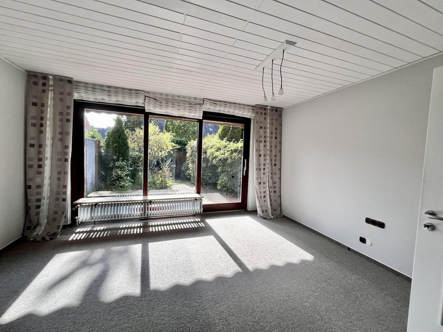 Wohnzimmer Gartenblick