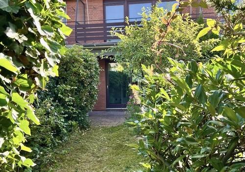 Gartenblick zum Haus