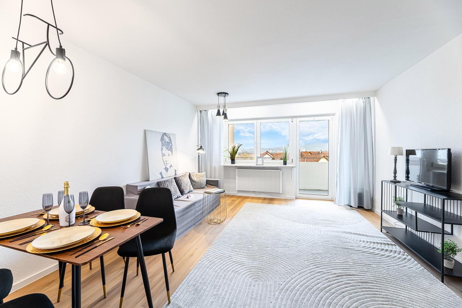 Großzügiges Wohnzimmer