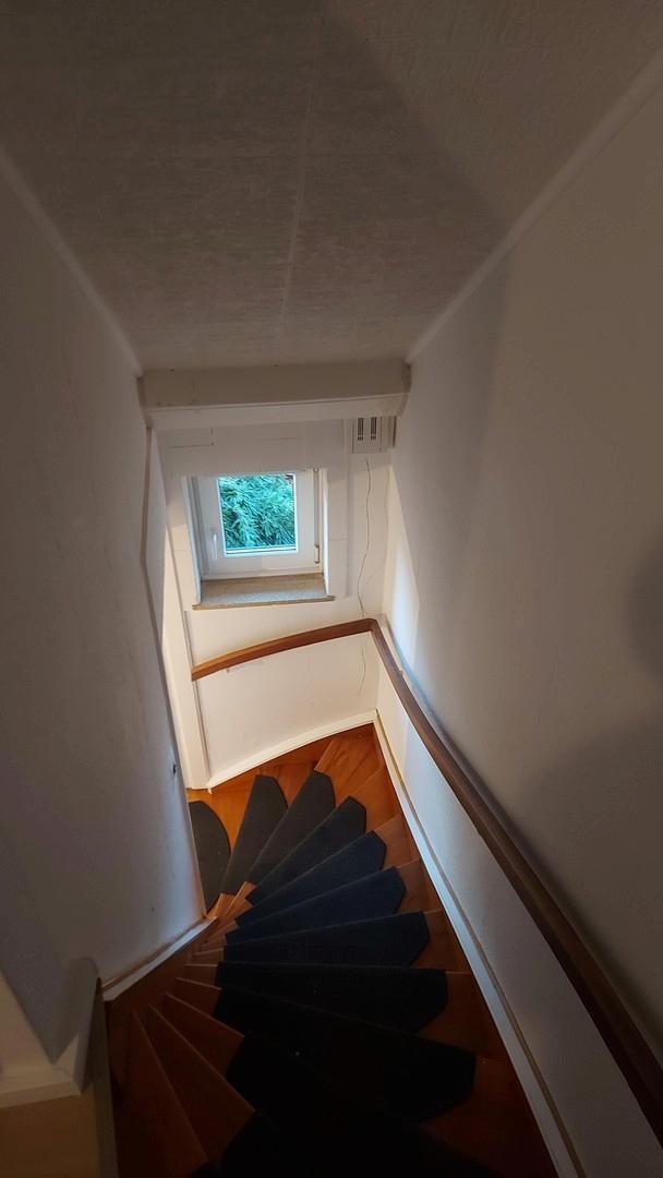 Treppe zwischen OG und DG