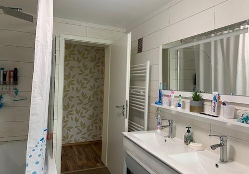 Badezimmer im OG